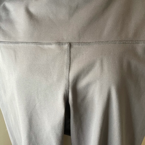Yogalicious Pants - Yogalicious gray lux leggings SZ large NWOT